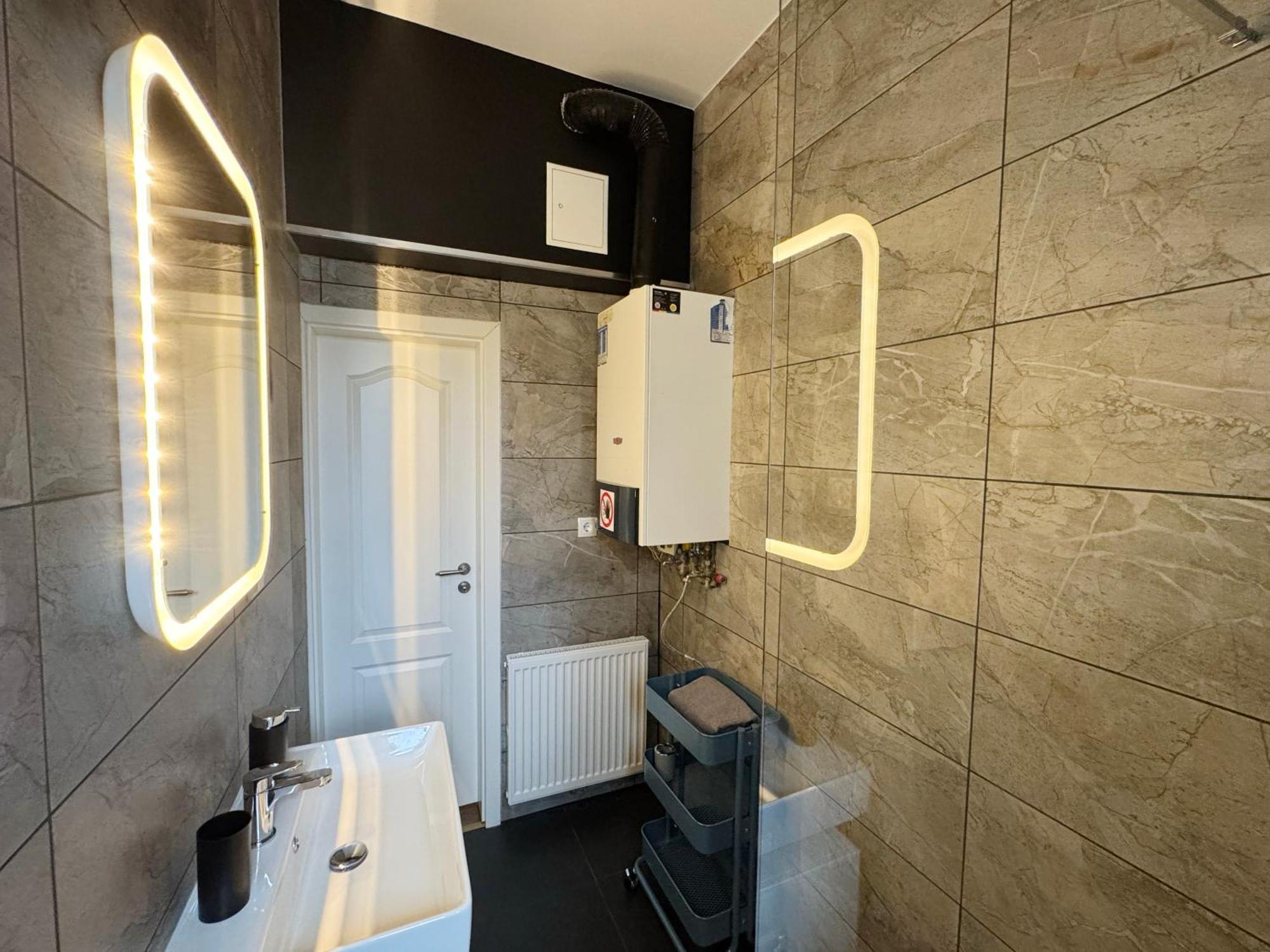 Huge Apartment With Sauna And Free Parking Duisburg Exterior photo